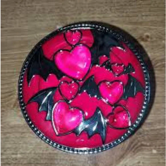 Bath & Bodyworks  glass Red Heart and Bat Design candle Lid - Picture 2 of 2